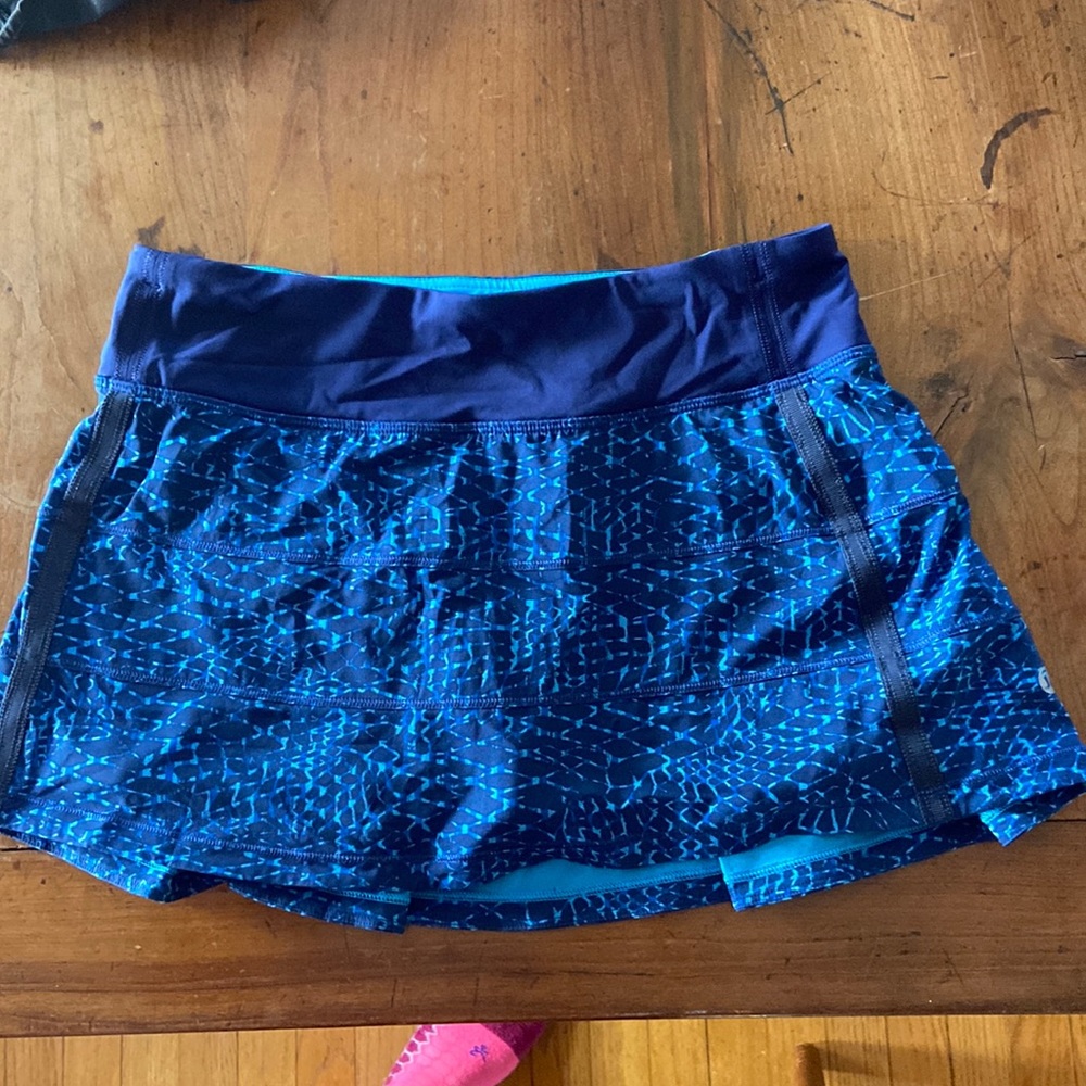 Lululemon Pace Rival Skirt II in Samba Snake Kayak Blue Hero Blue, Size 4